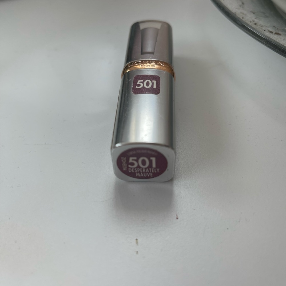 L’Oréal #501 Colour Riche lipstick Desperately Mauve.